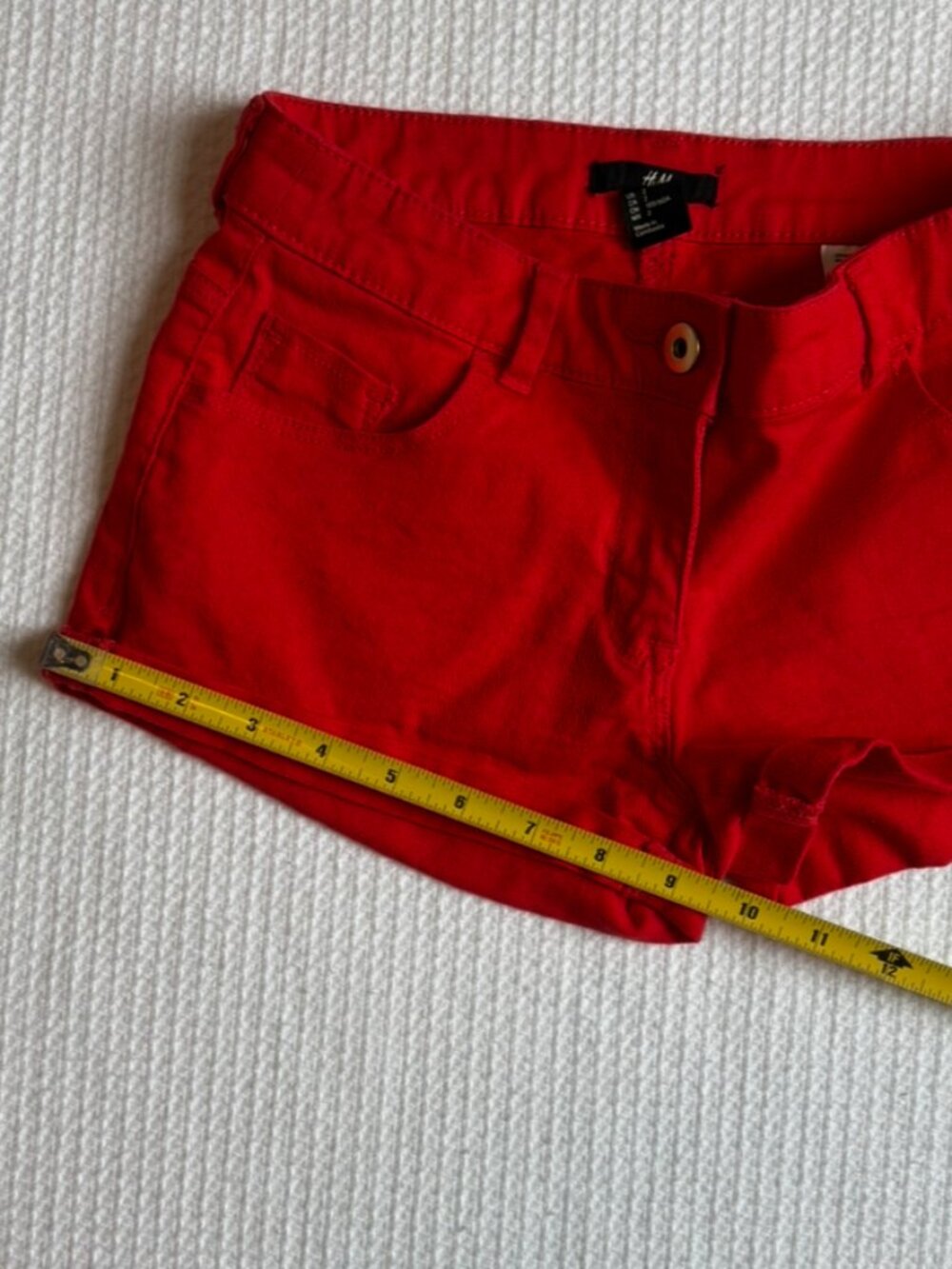 H&M Cotton Cuffed Chino Red Mini Shorts Women’s Size 2 - Picture 6 of 8